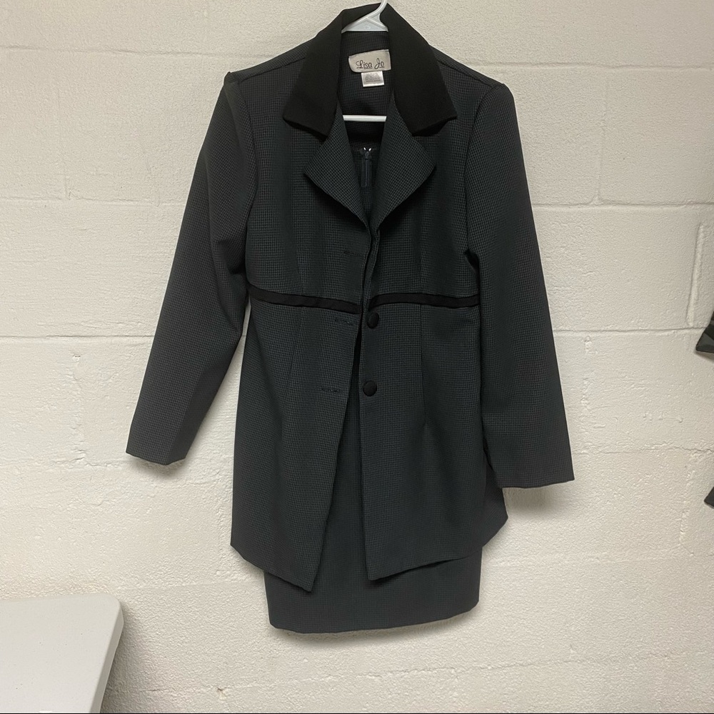 Lisa Jo Women’s Business Dress Suit